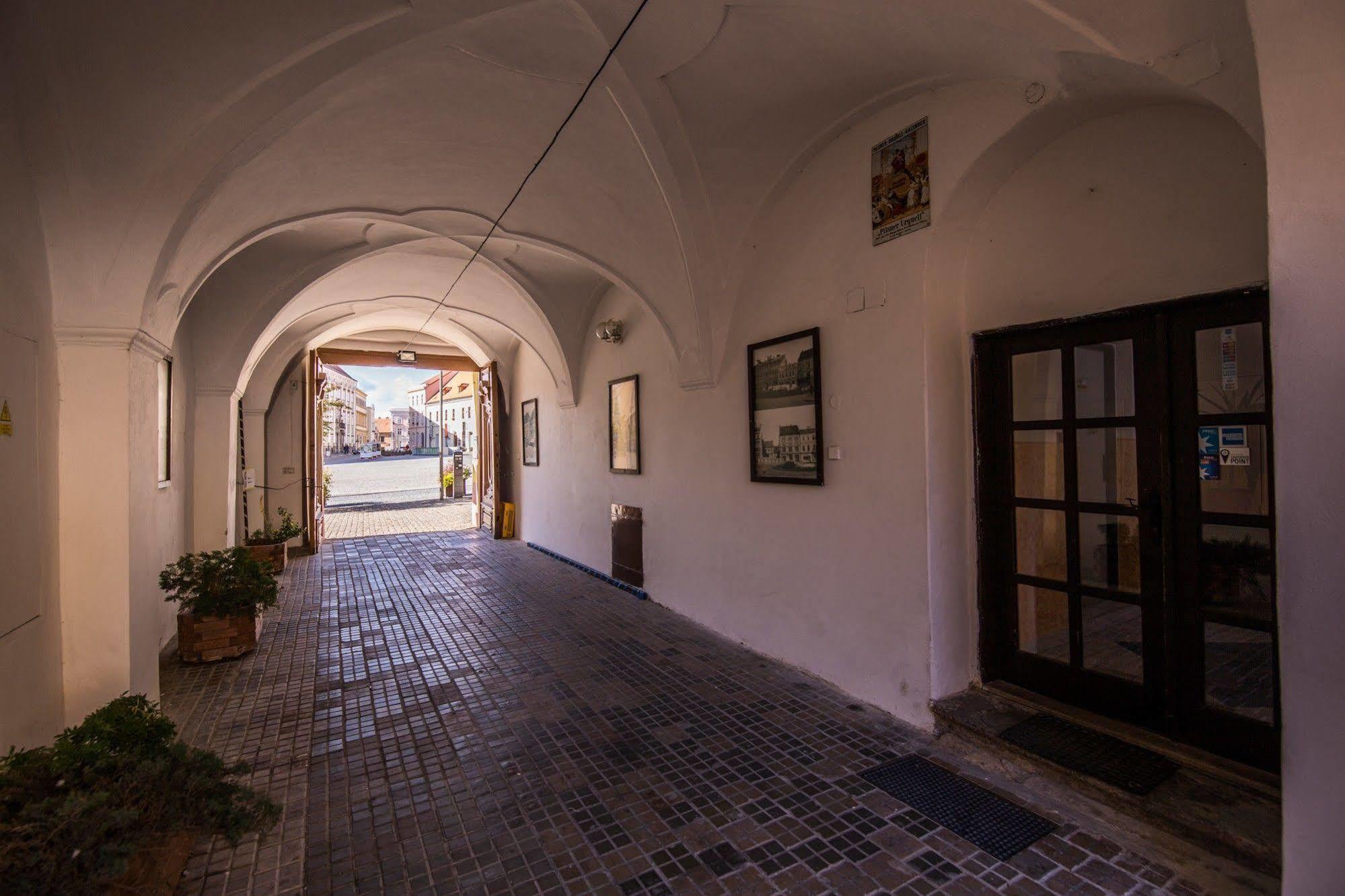 Hotel Morava Znojmo Exterior foto